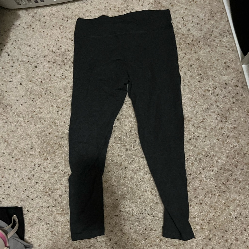 cropped leggings. detail at bottom.